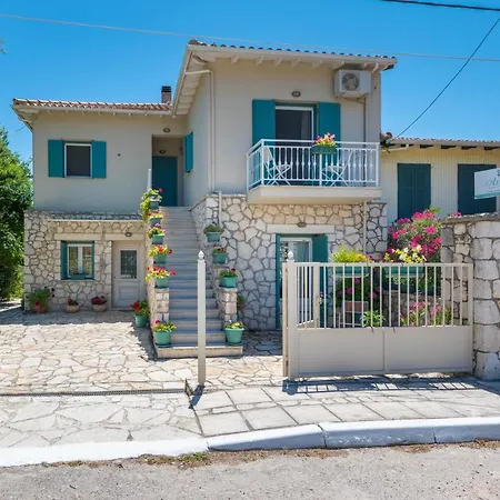 Avelia Blue Ασπρογερακάτα