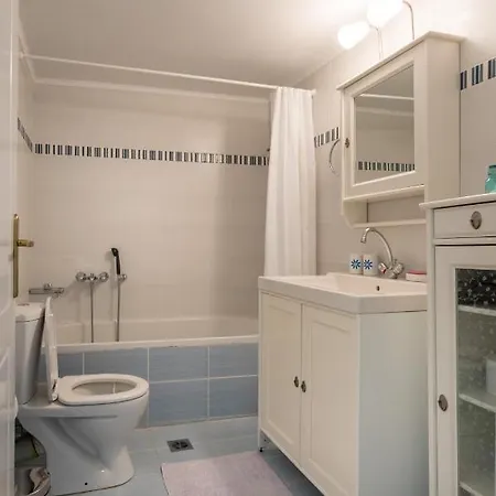 Avelia Blue Ασπρογερακάτα