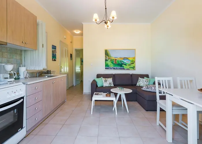 Avelia Blue Apartment Asprogerakata