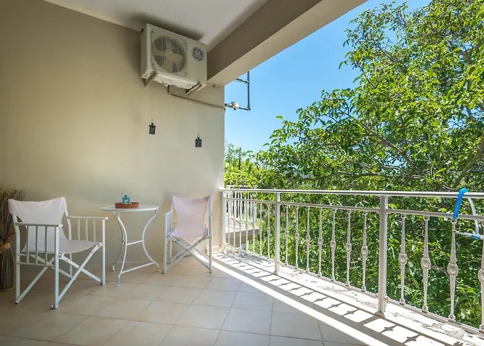 Apartment Avelia Blue Asprogerakata